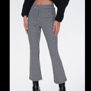 Cropped flare houndstooth pants